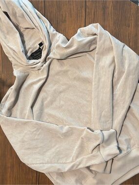 Massive Luxury Cream Lightweight Hoody
